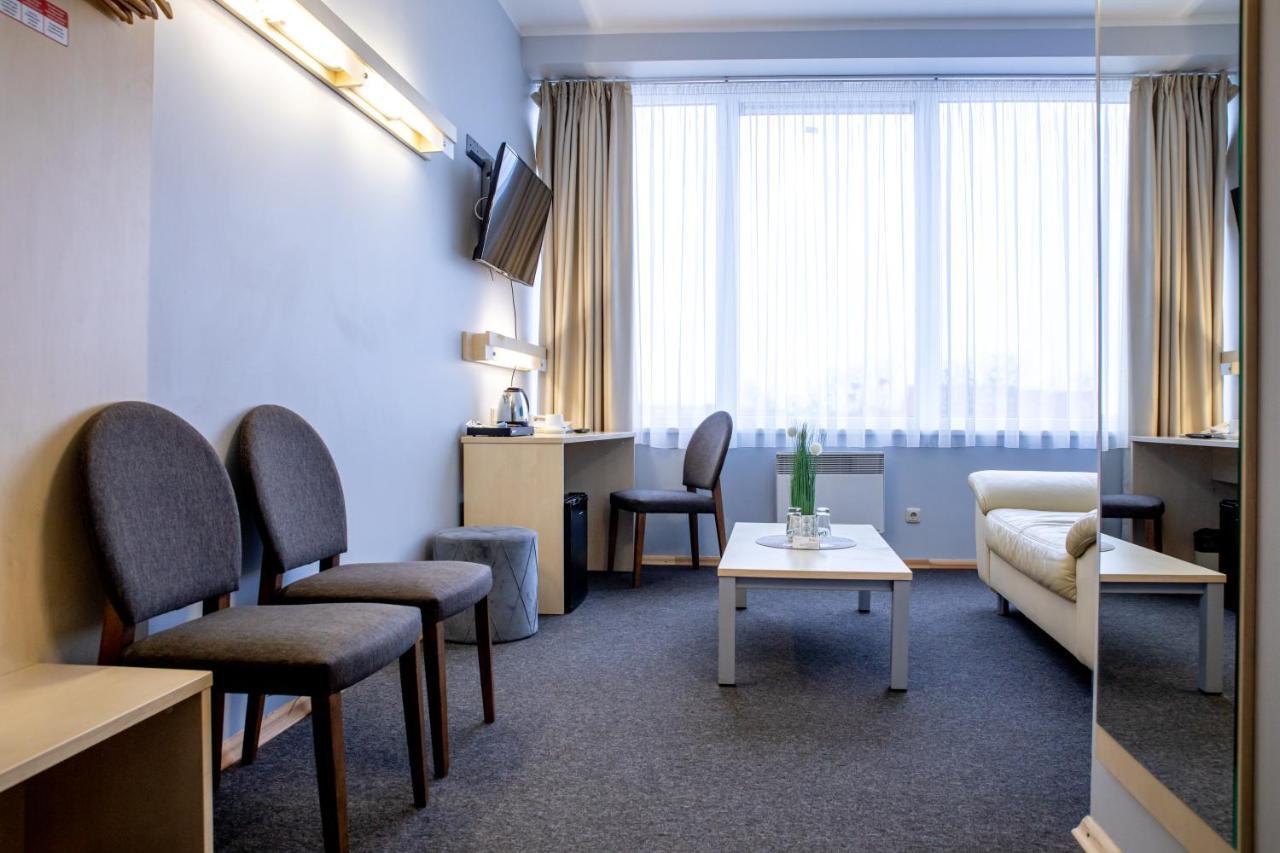 Rija Bauska Hotel Экстерьер фото