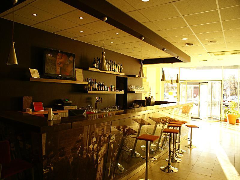 Rija Bauska Hotel Экстерьер фото