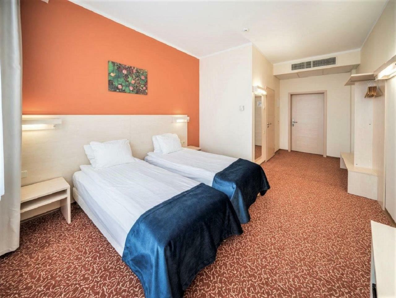 Rija Bauska Hotel Экстерьер фото