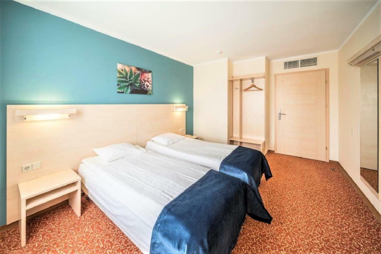 Rija Bauska Hotel Экстерьер фото